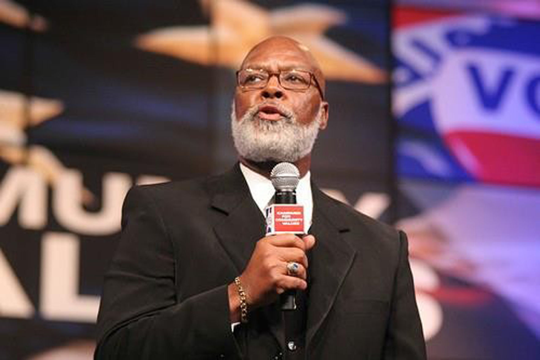 Rev. Eugene Burns.jpg
